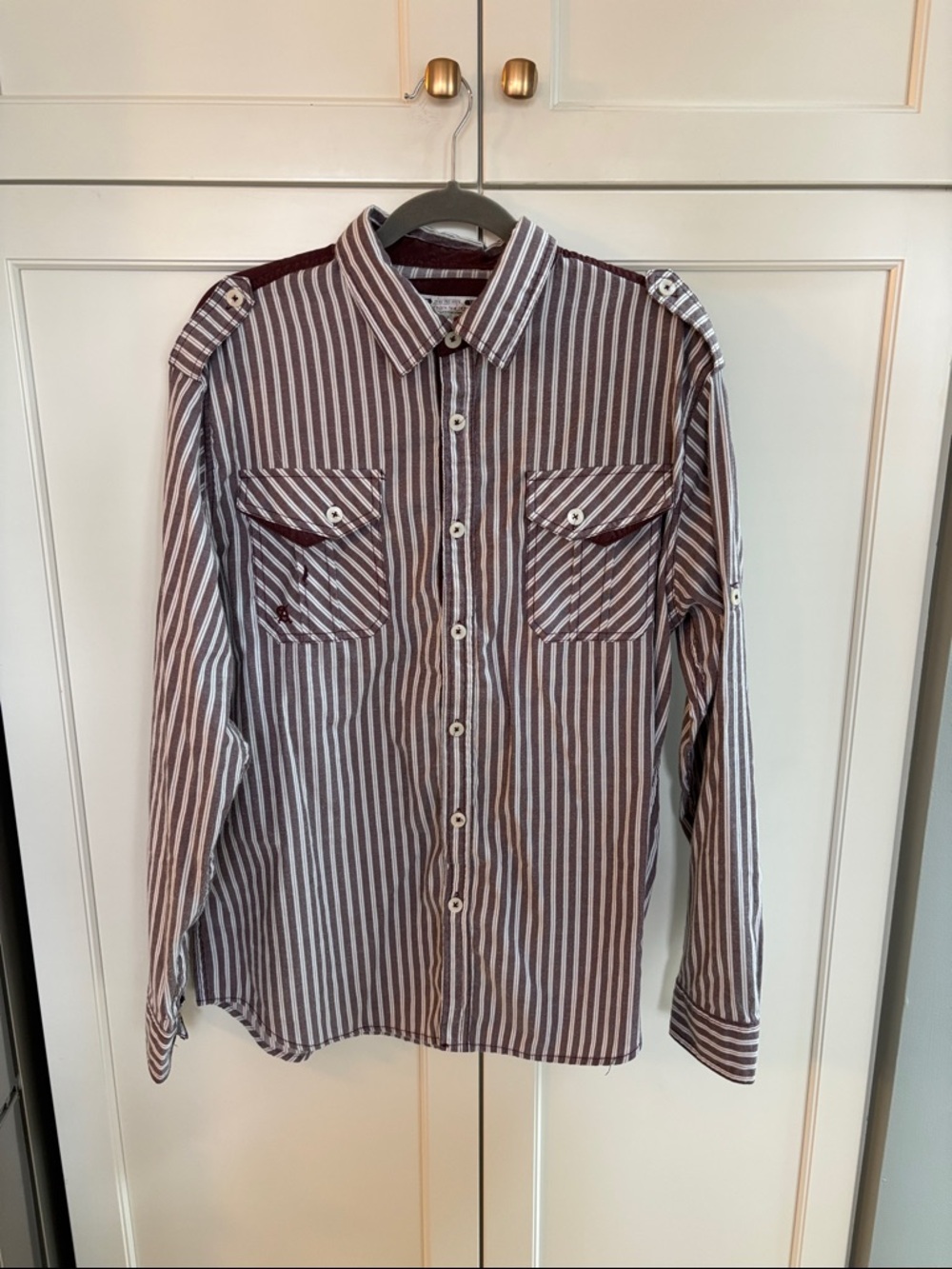 Akademiks Cranberry and White Striped Button-Down Shirt. Western Look. Size XL